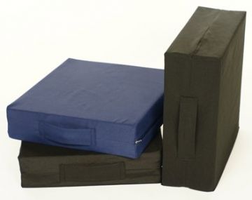 Kempert Sitzerhöhung fest mit Reißverschluss und Griff Maße 40 x 43 x 10 cm in Farbe blau